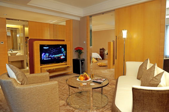 �����̄��׷�